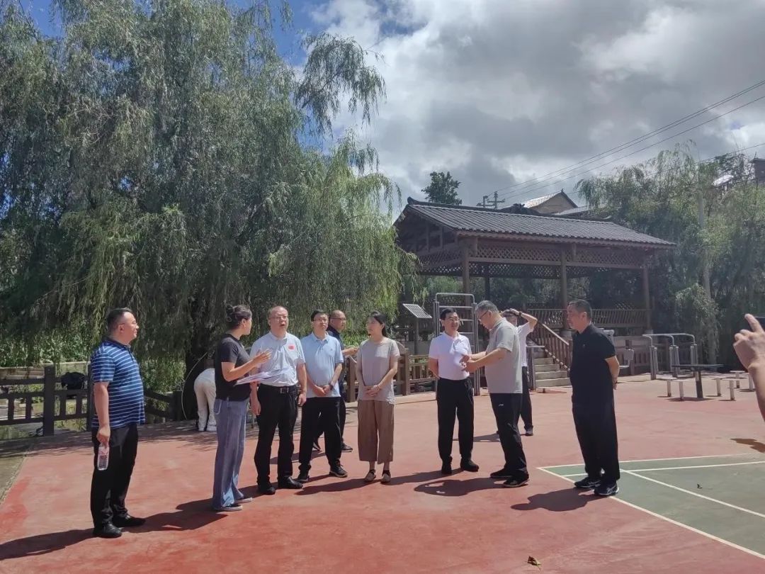 kaiyun.com官方网站-联合会运动地材、人造草专委会全体会及扩大会顺利召开，协同发展觅新机